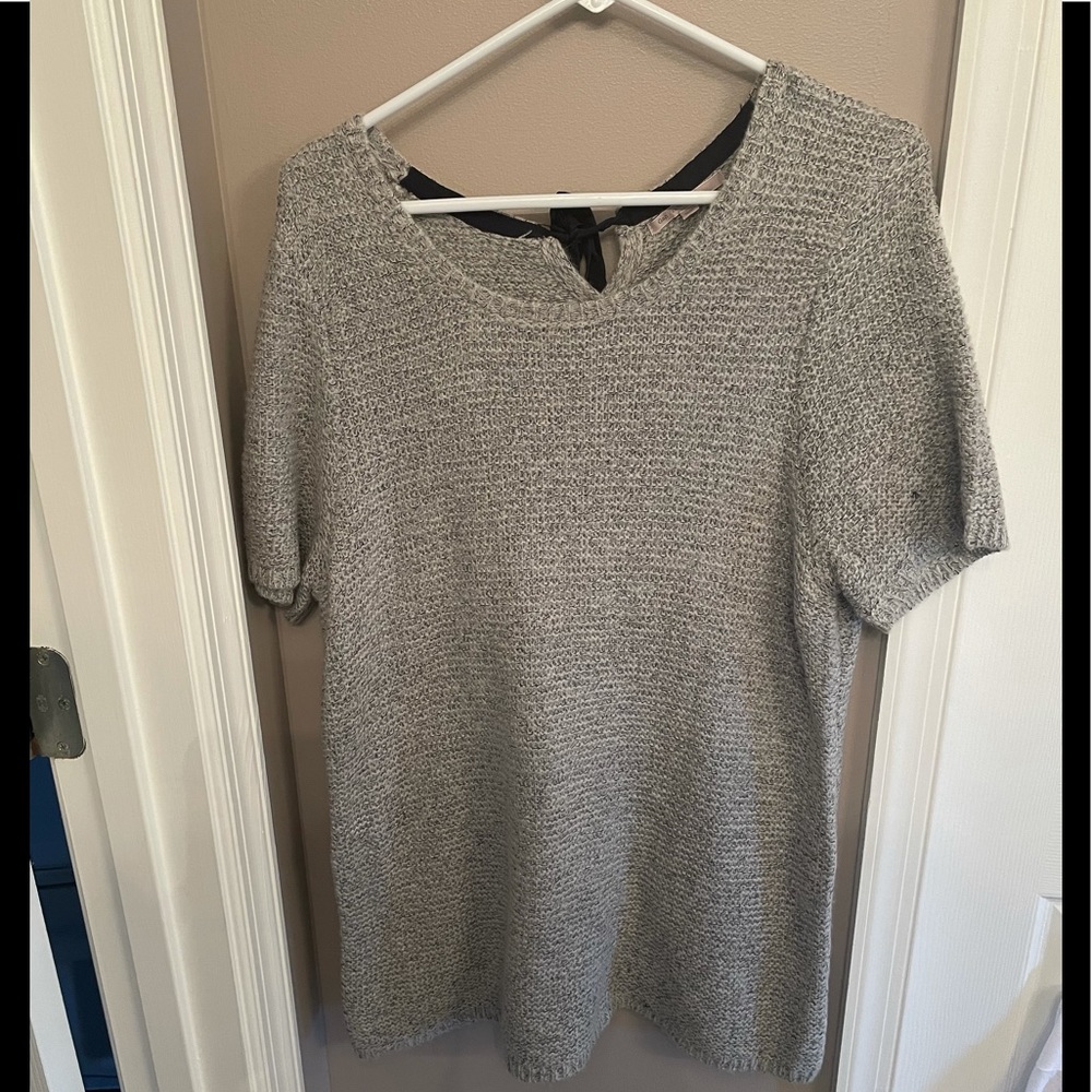 Gap sweater